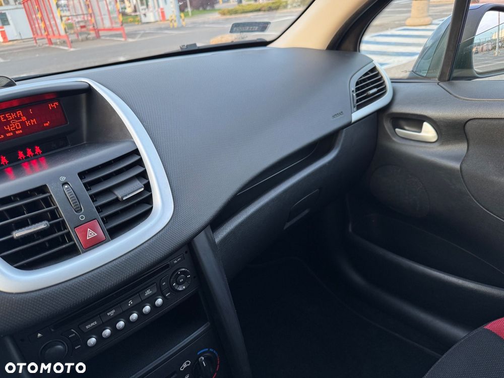 Peugeot 207 1.4 nICE - 25