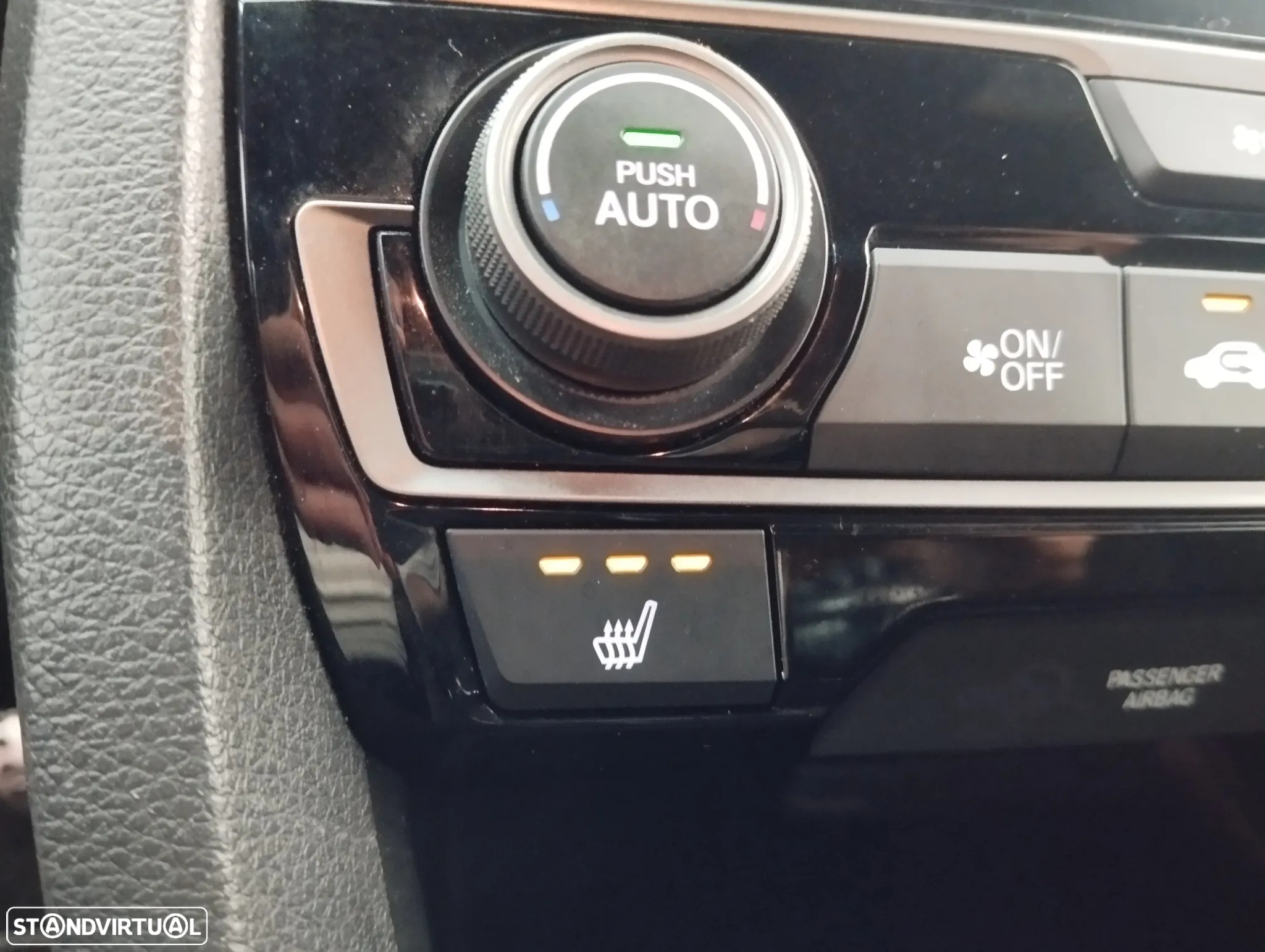 Honda Civic 1.0 i-VTEC Elegance CVT Navi - 38