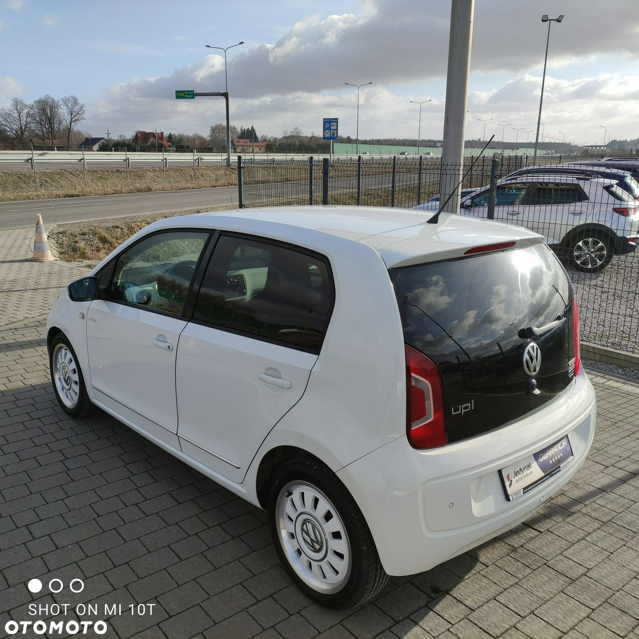 Volkswagen up! - 9