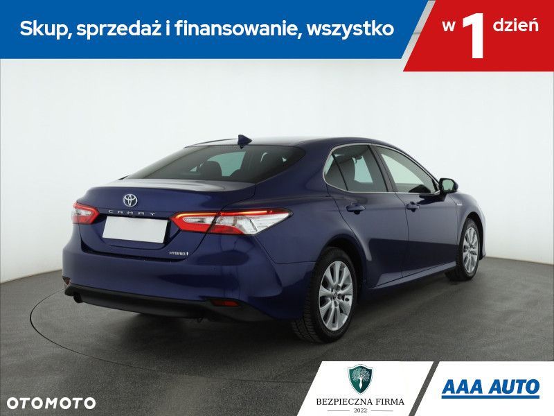 Toyota Camry - 7