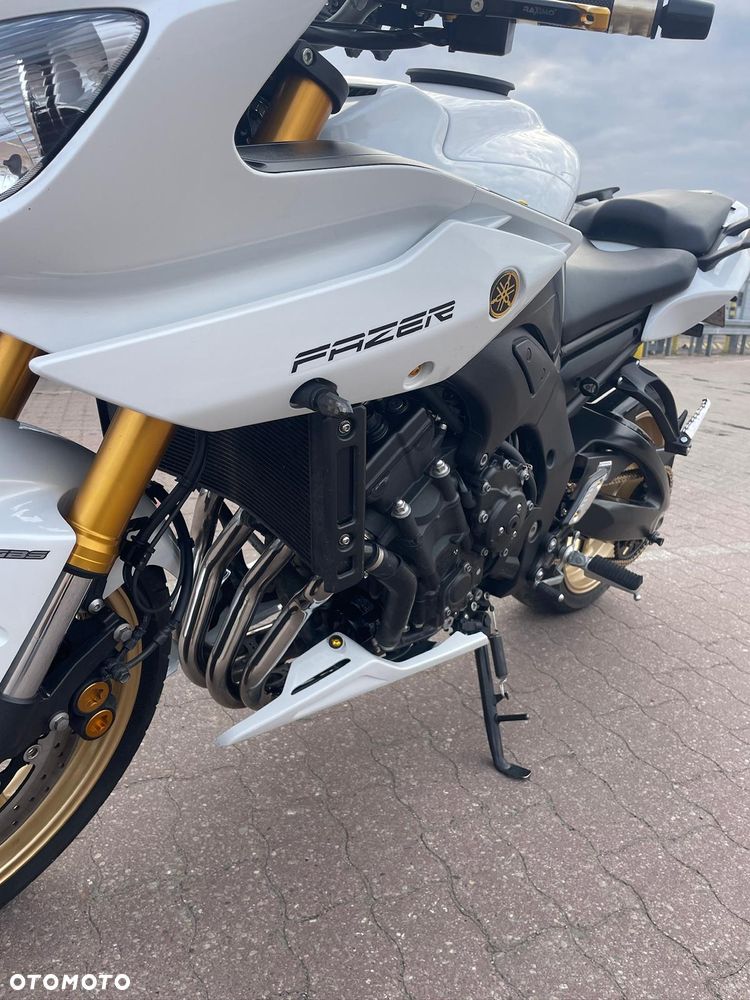 Yamaha FZ8 - 12
