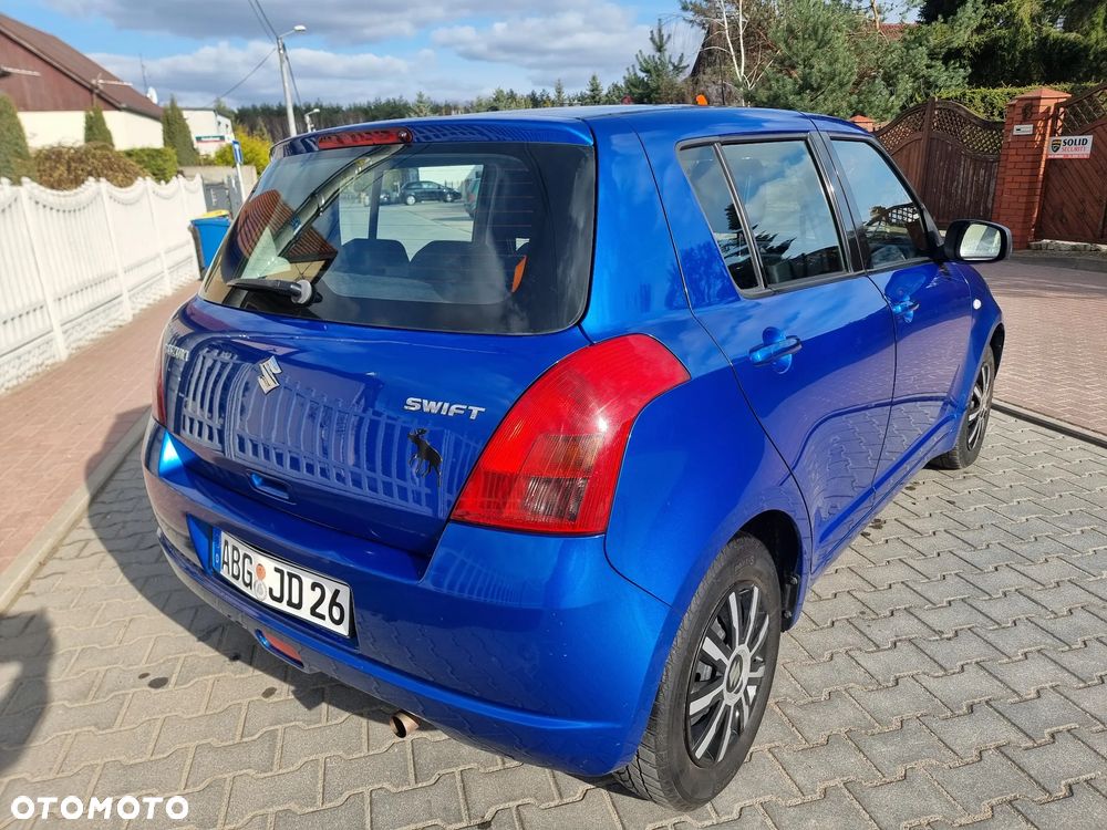 Suzuki Swift - 4