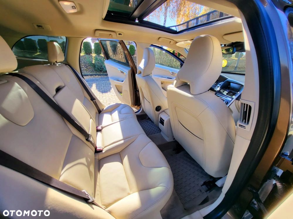 Volvo XC 60 T5 Drive-E Momentum - 13