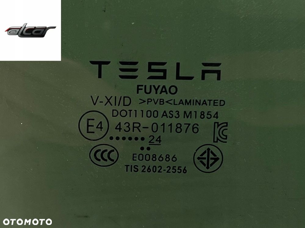SZYBA DRZWI PRAWY TYŁ TESLA Y LAMINATED 2024r - 2