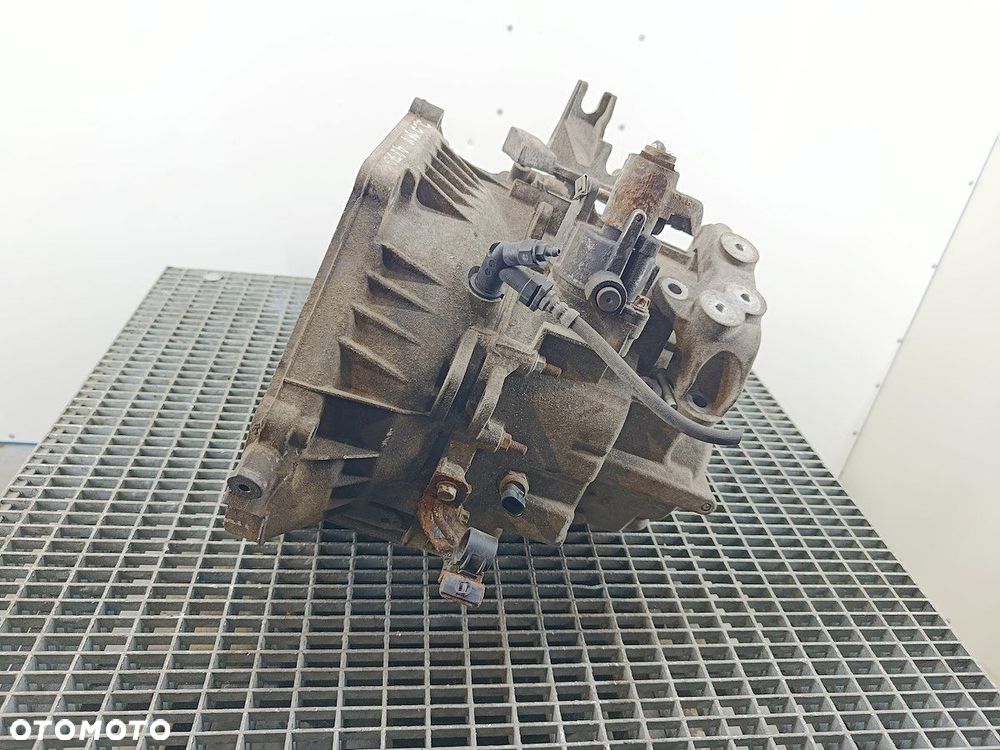 SKRZYNIA BIEGÓW MANUALNA 6 OPEL INSIGNIA A F40 2.0 16V - 6