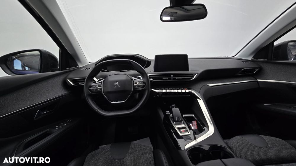 Peugeot 3008 1.6 PureTech Turbo S&S EAT8 Allure - 16