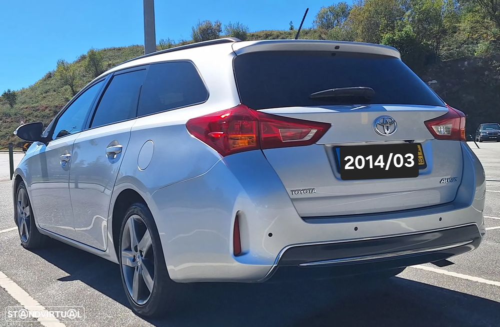 Toyota Auris Touring Sports 1.4 D-4D Comfort+Pack Sport - 4