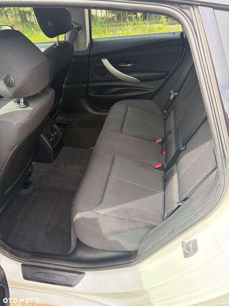 BMW Seria 3 318d Business Edition - 6