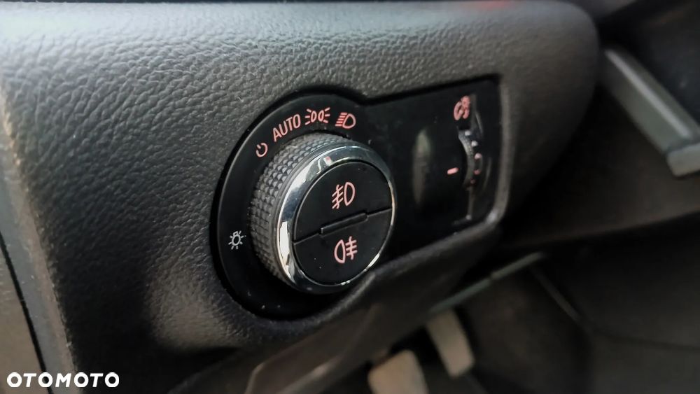 Opel Astra 1.4 Turbo Sport - 15