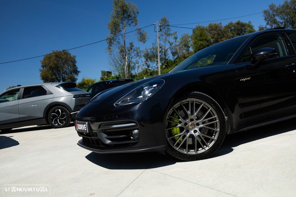 Porsche Panamera Sport Turismo 4 E-Hybrid - 11