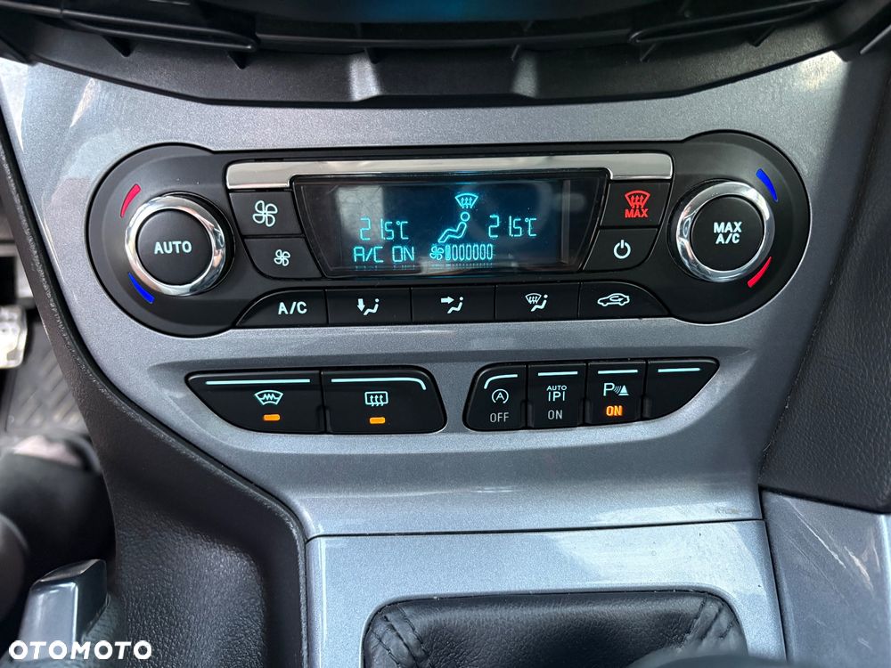 Ford Focus SW 1.0 EcoBoost S&S ST-Line - 14