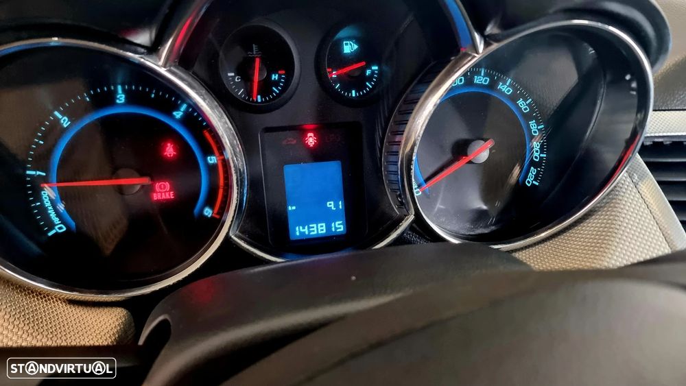 Chevrolet Cruze 2.0 VCDi LT - 8