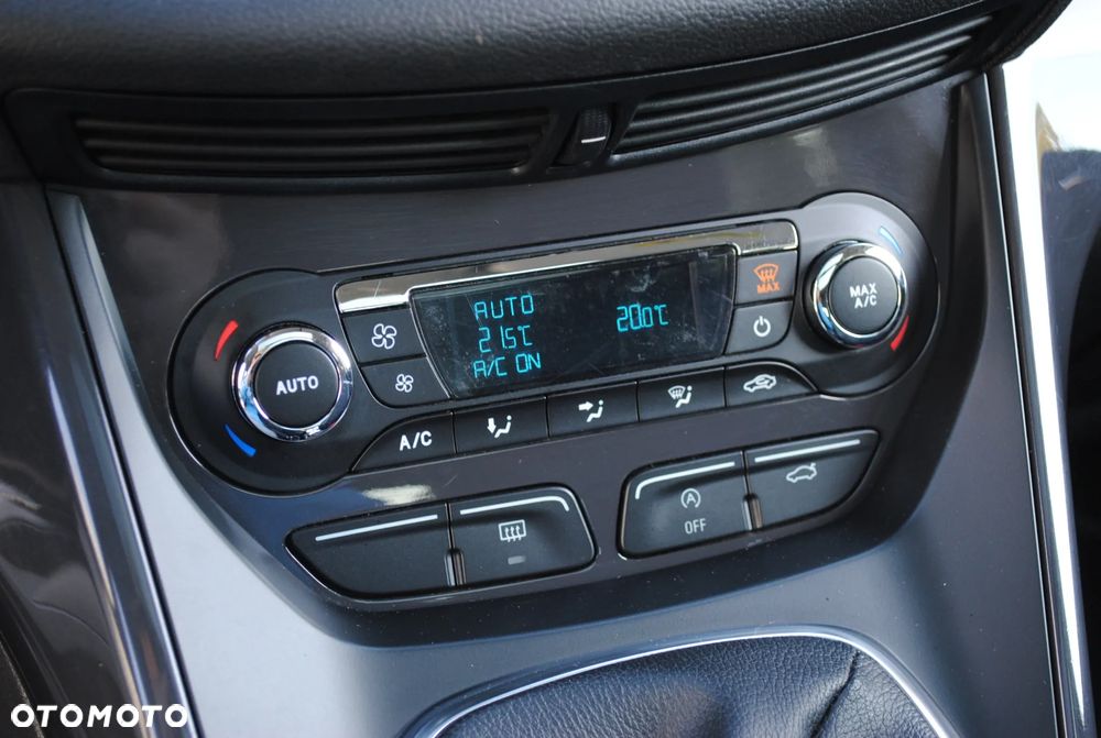 Ford Kuga 2.0 TDCi 4x2 Titanium - 15