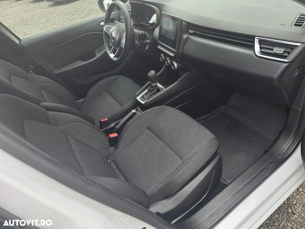 Renault Clio V E-Tech 145 Techno - 11