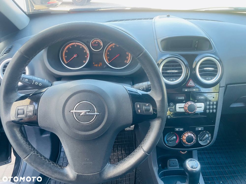 Opel Corsa 1.2 16V Cosmo - 4