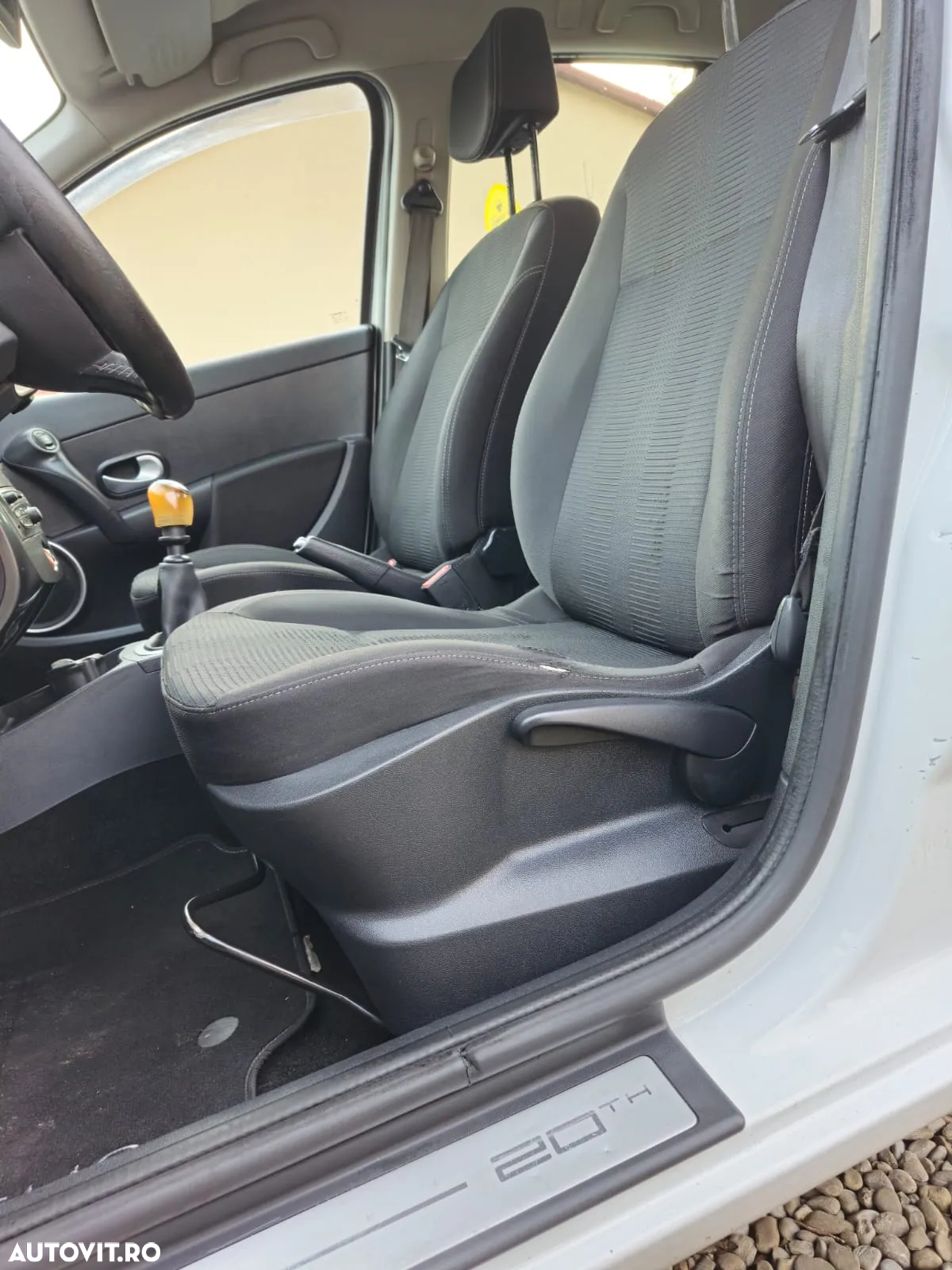 Renault Clio - 9