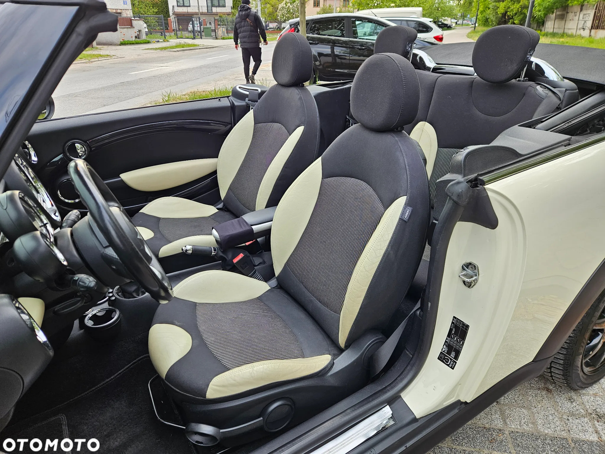 MINI Cooper Cabrio - 8