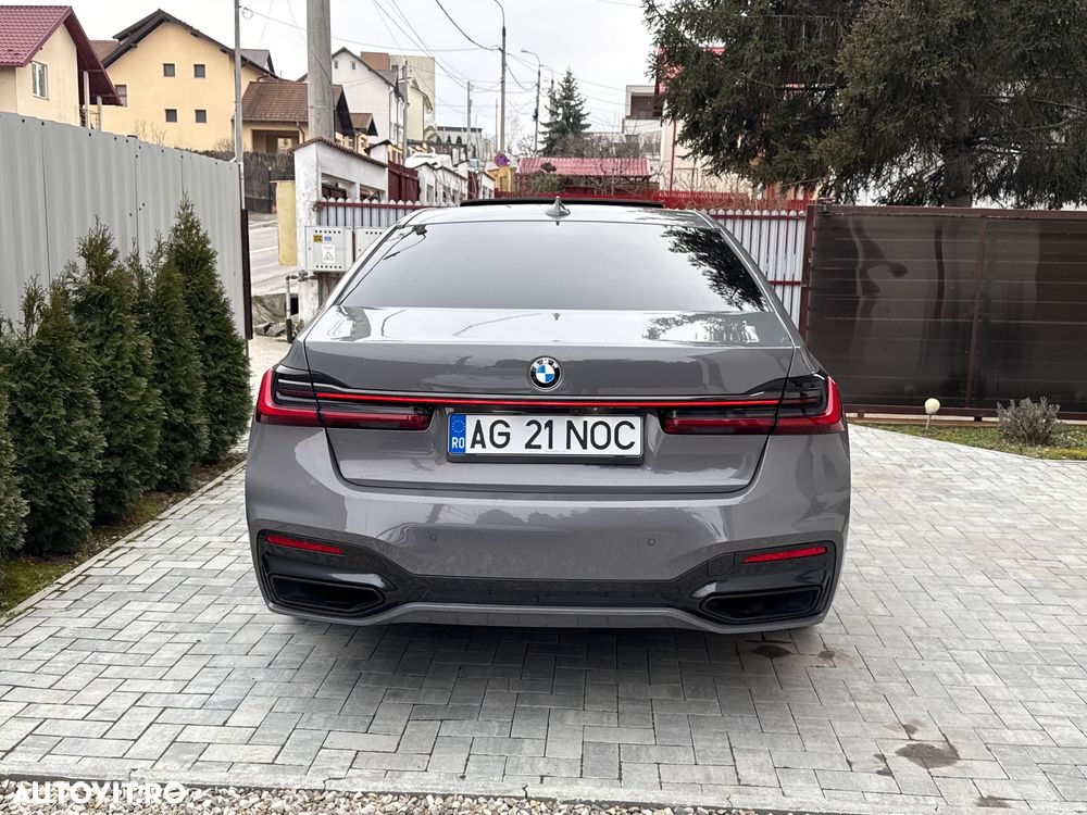 BMW Seria 7 730d xDrive MHEV - 29