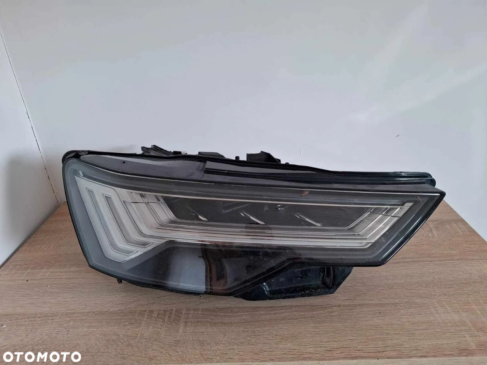 LAMPA PRAWA PRZEDNIA PRZÓD AUDI A6 C8 4K0 4K0941036 FULL LED MATRIX - 1