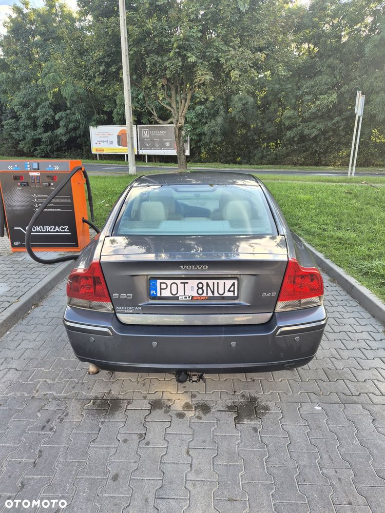 Volvo S60 - 3