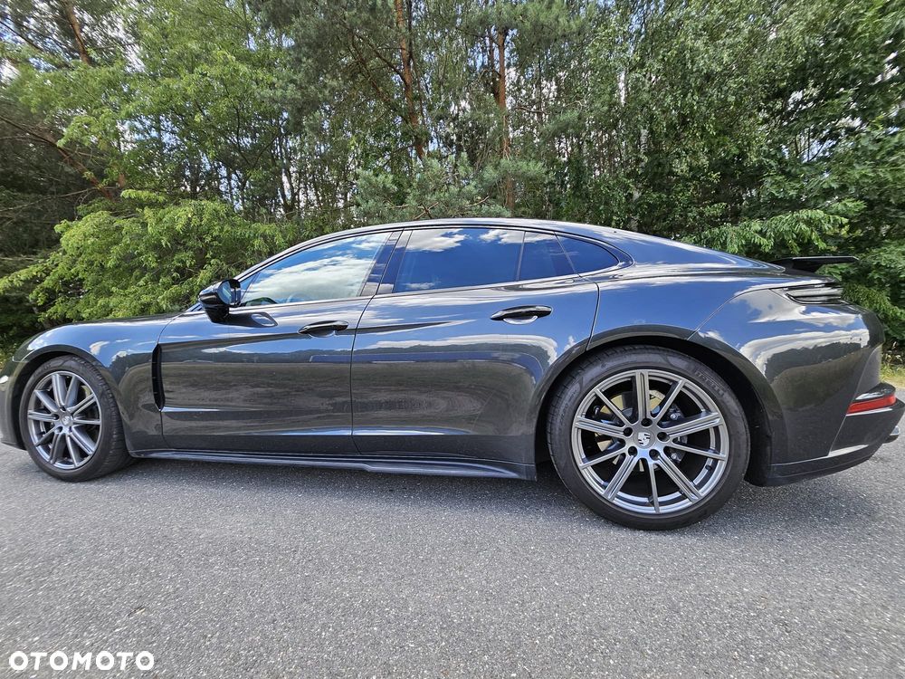 Porsche Panamera - 40