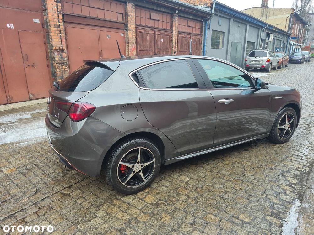 Alfa Romeo Giulietta 2.0 JTDM Distinctive - 7