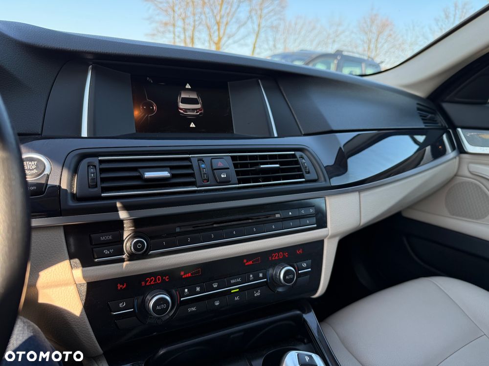 BMW Seria 5 518d - 17