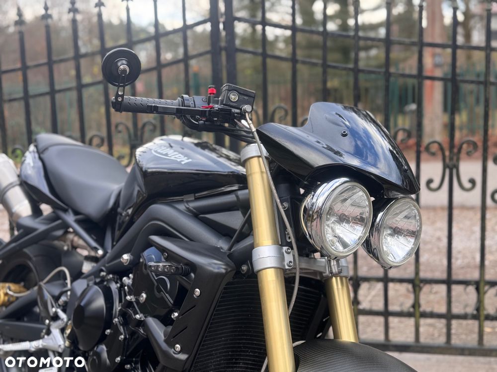 Triumph Street Triple - 11