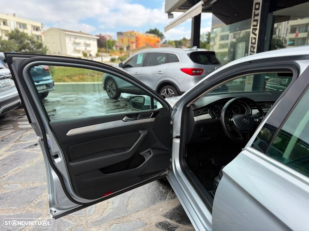 VW Passat - 13