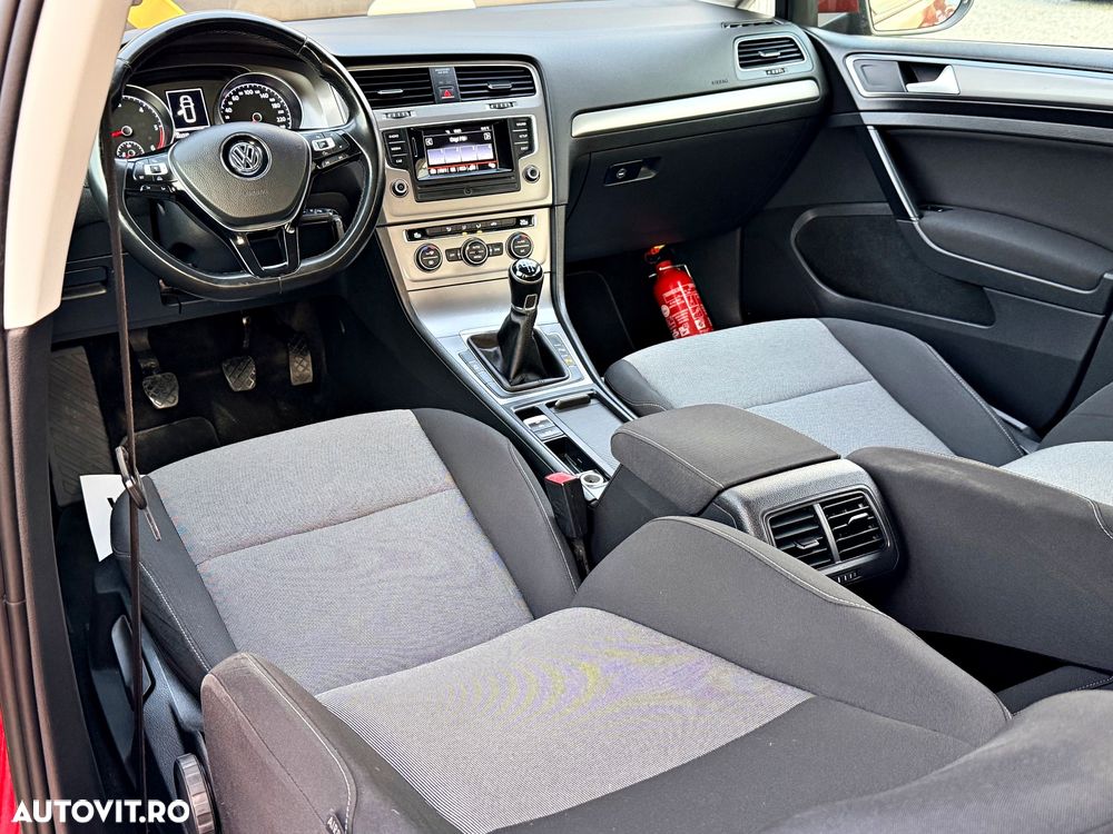 Volkswagen Golf - 21