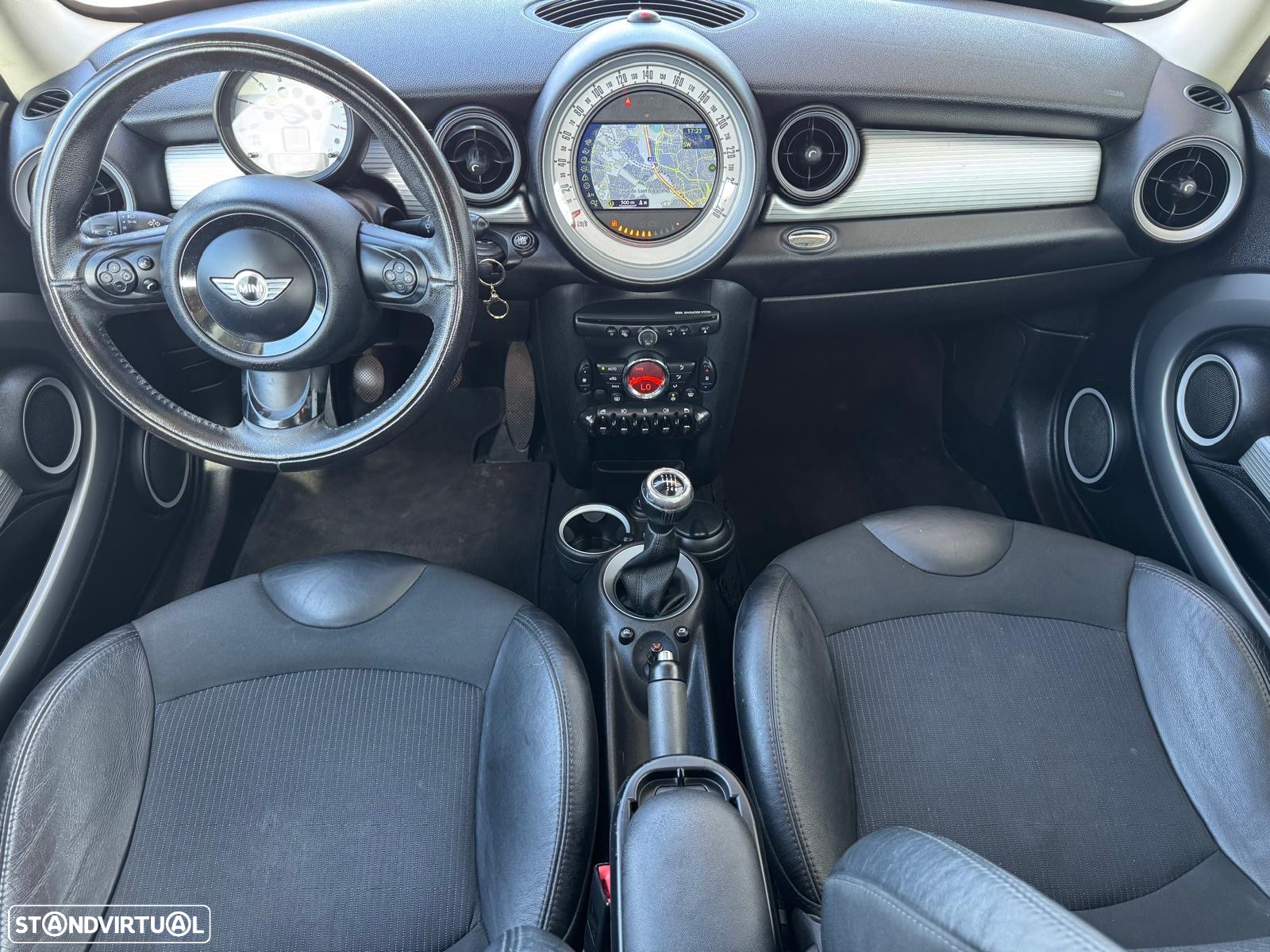 MINI 3 Portas Cooper D - 10