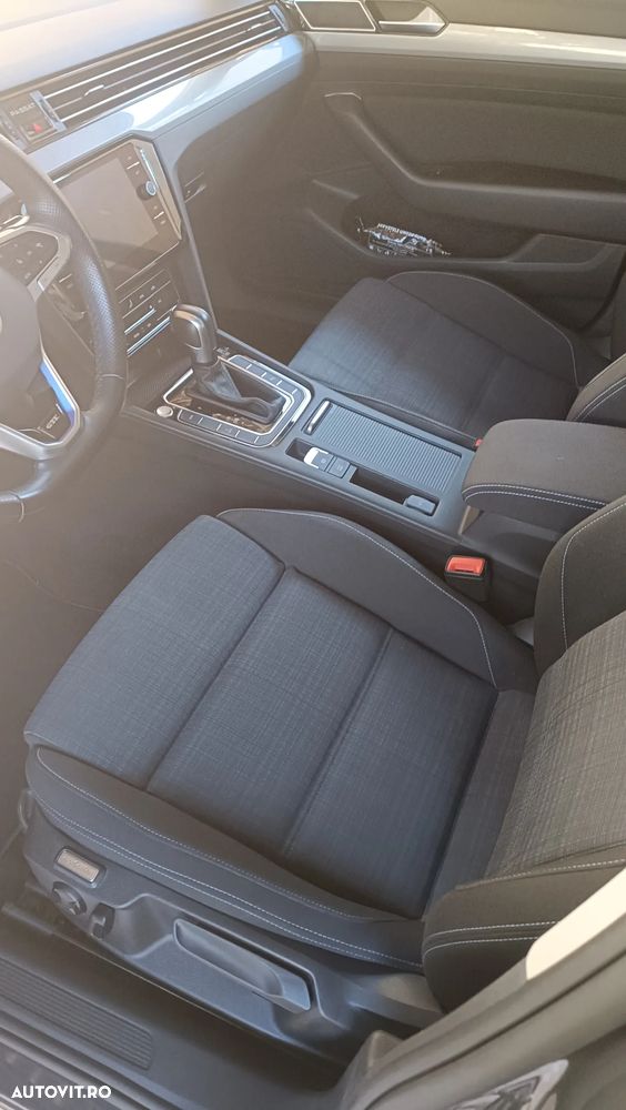 Volkswagen Passat - 4