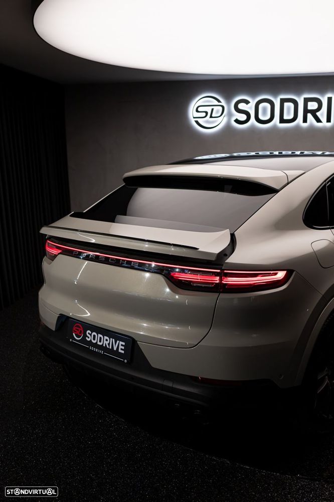 Porsche Cayenne Coupé E-Hybrid - 39