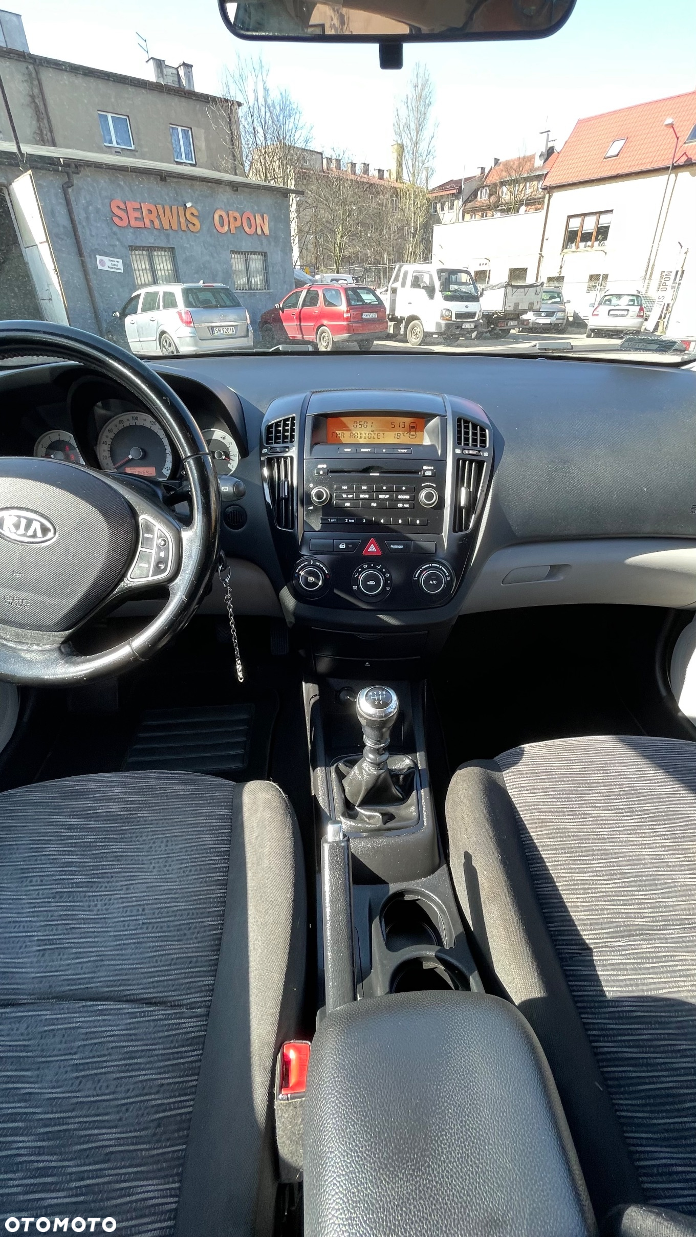 Kia Ceed - 11