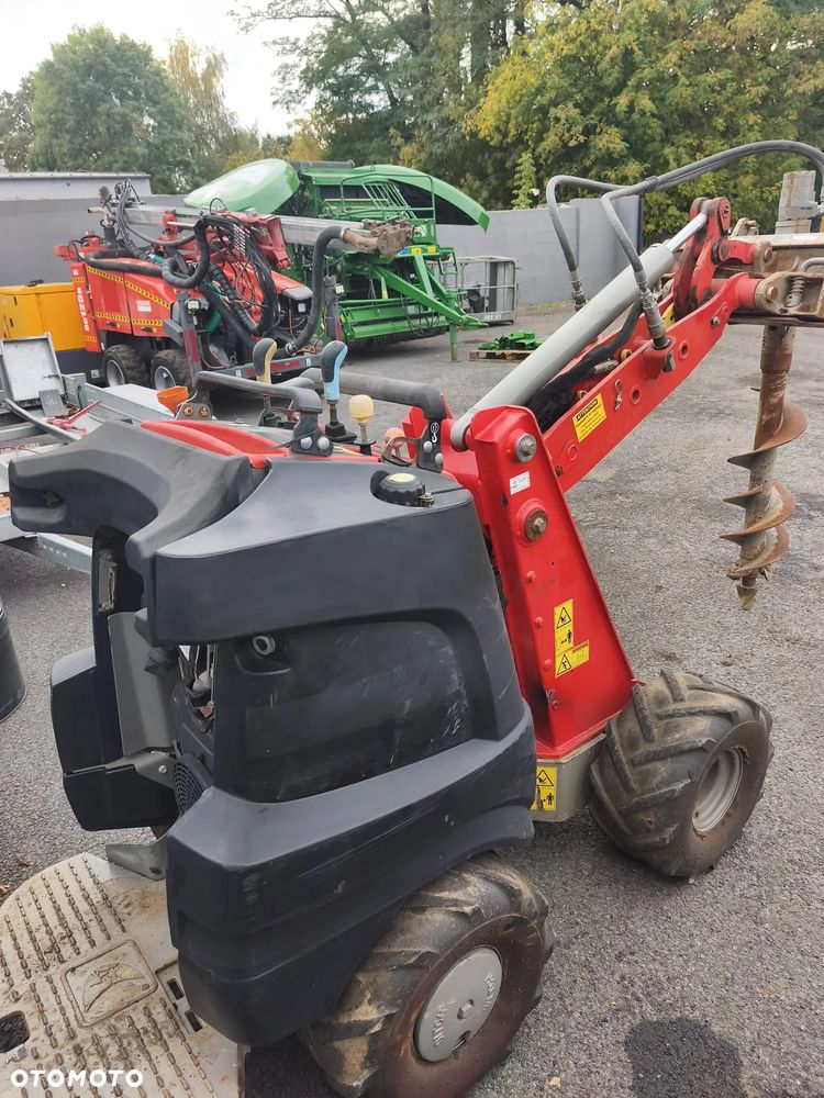 Ditch Witch Zahn R300 - 4