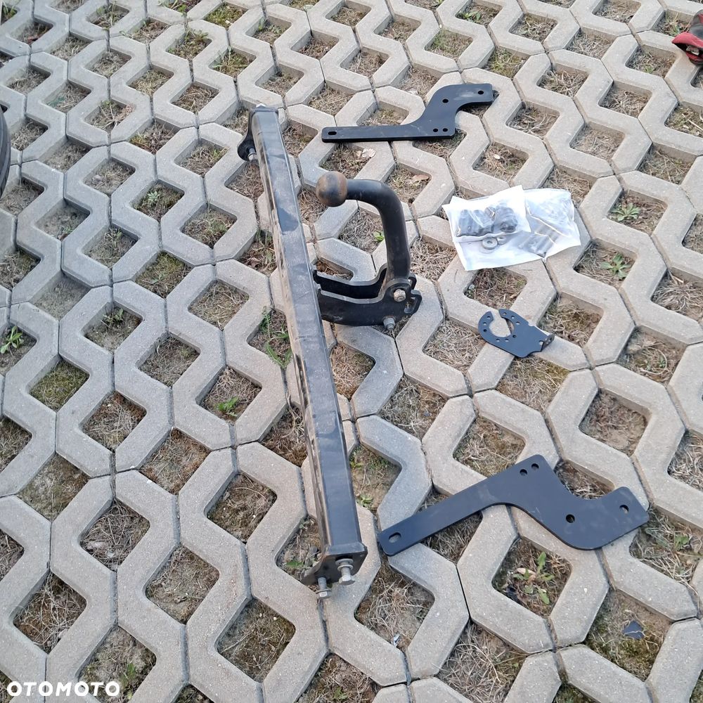 Hak Dacia Duster II 2 holowniczy niemiecki - 2