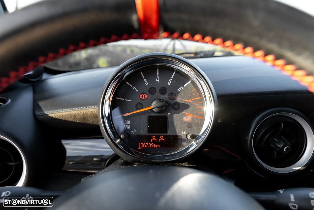 MINI 3 Portas John Cooper Works - 33