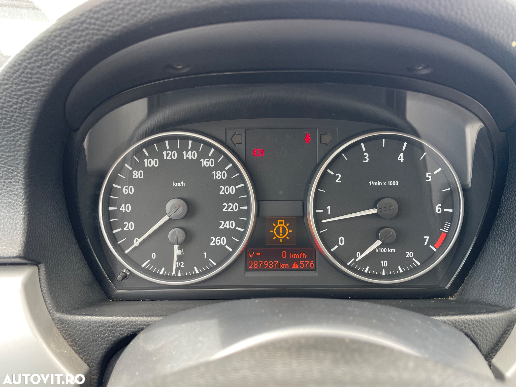 BMW Seria 3 318i - 11