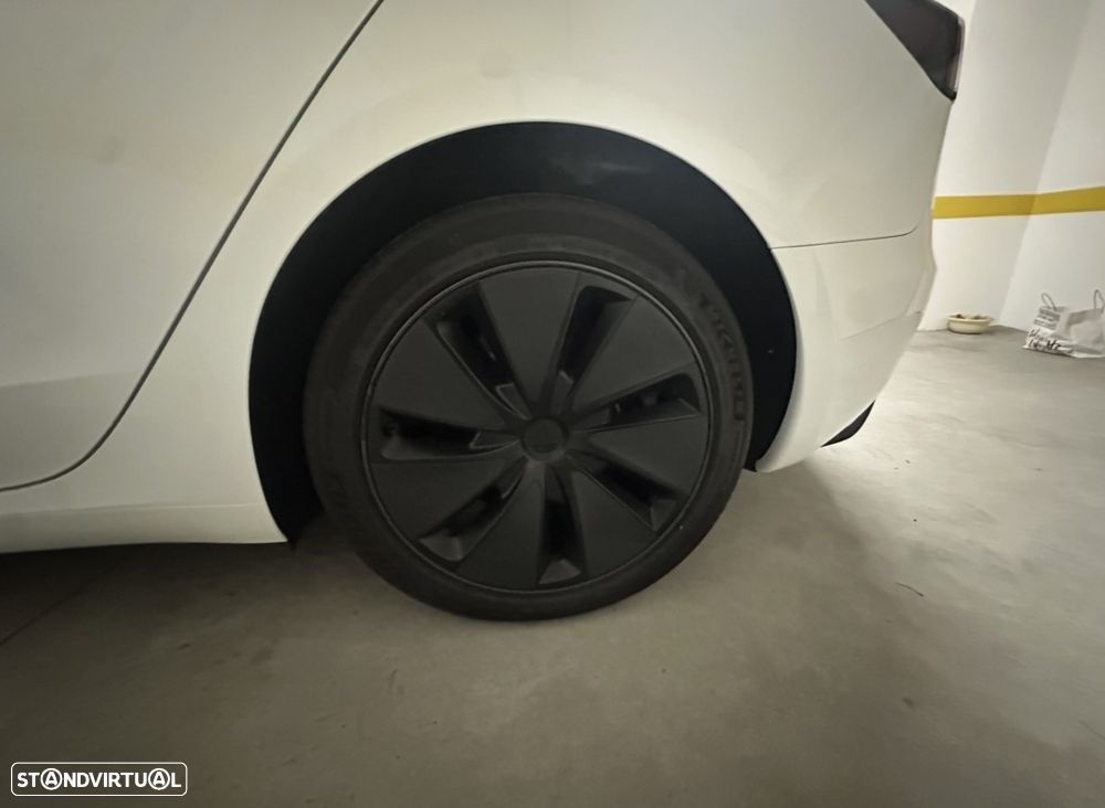 Tesla Model 3 - 5