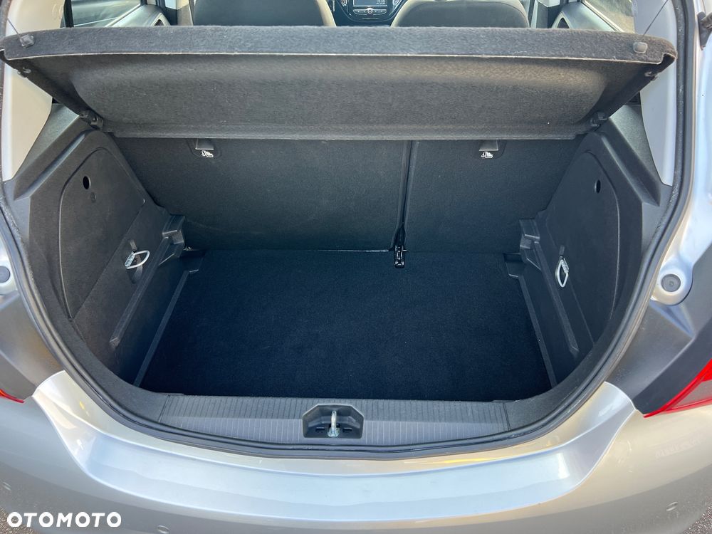 Opel Corsa 1.4 16V Cosmo - 23