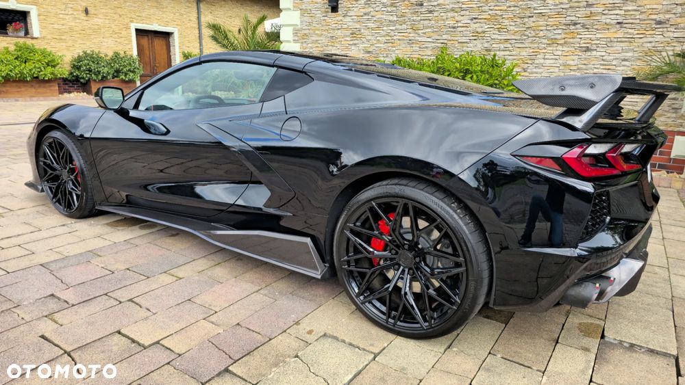 Chevrolet Corvette - 25