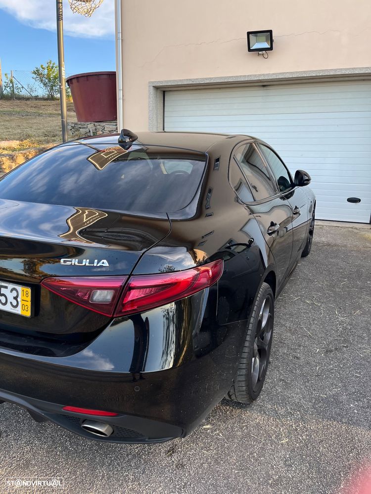 Alfa Romeo Giulia 2.2 D Veloce Q4 AT8 - 4