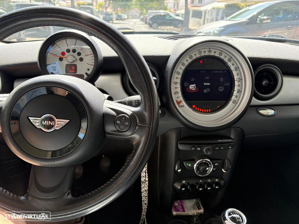 MINI Clubman Cooper D - 18