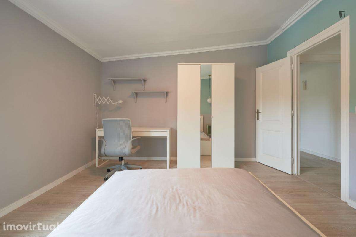 Quarto - localizado em Estrela Lisbon - Grande imagem: 4/32