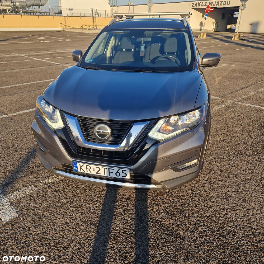 Nissan Rogue - 1