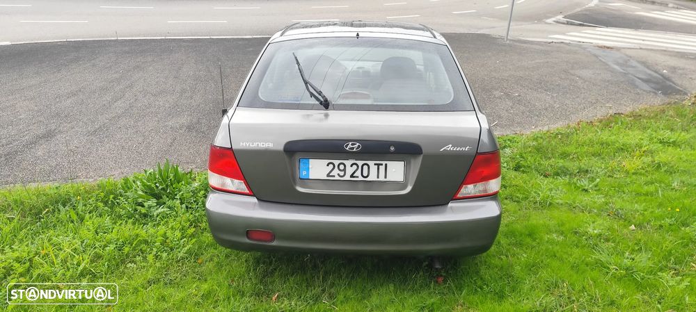 Hyundai Accent 1.3 GLS - 6