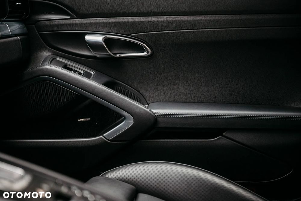 Porsche 911 Carrera 4S PDK - 19