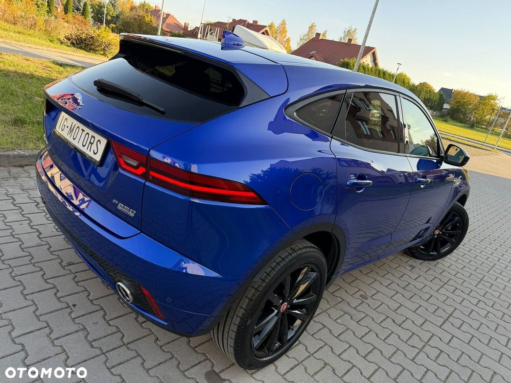 Jaguar E-Pace P250 AWD R-Dynamic S - 33