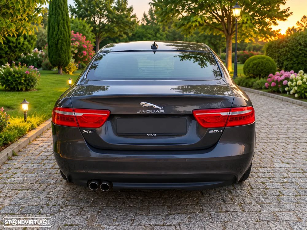Jaguar XE 20d Aut. Portfolio - 2