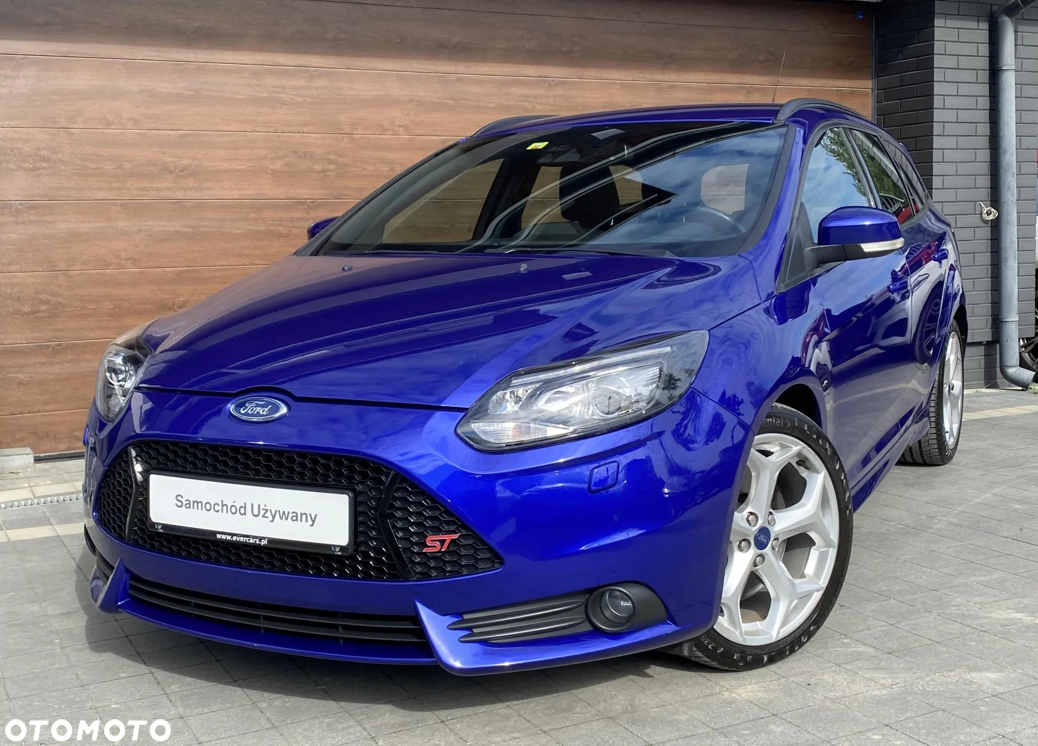 Ford Focus 2.0 EcoBoost ST mit Leder-Sport-Paket - 1